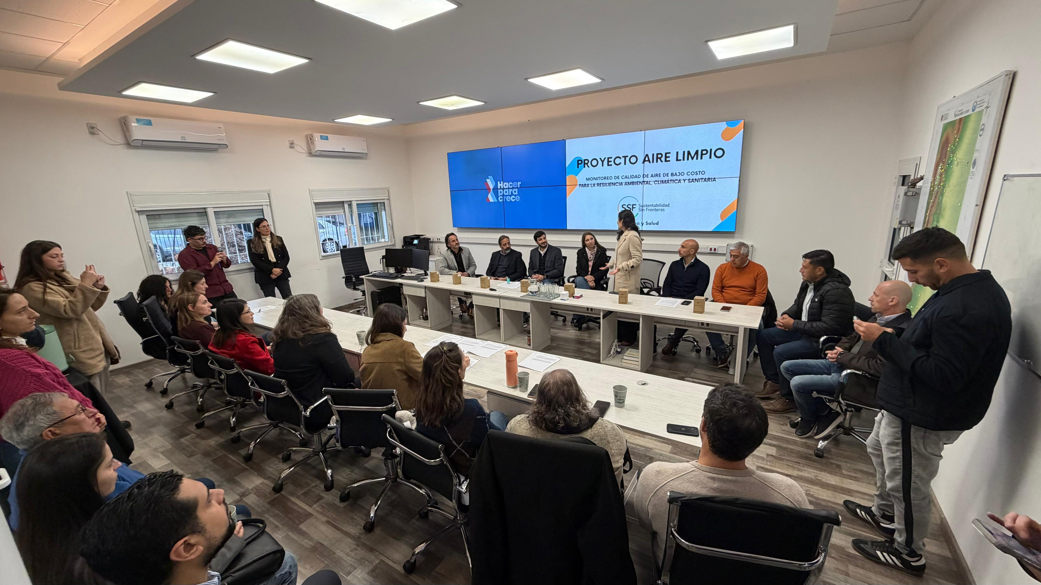 Imagen del post En el OHMC se realizó la entrega a municipios de equipos para monitorear la calidad del aire